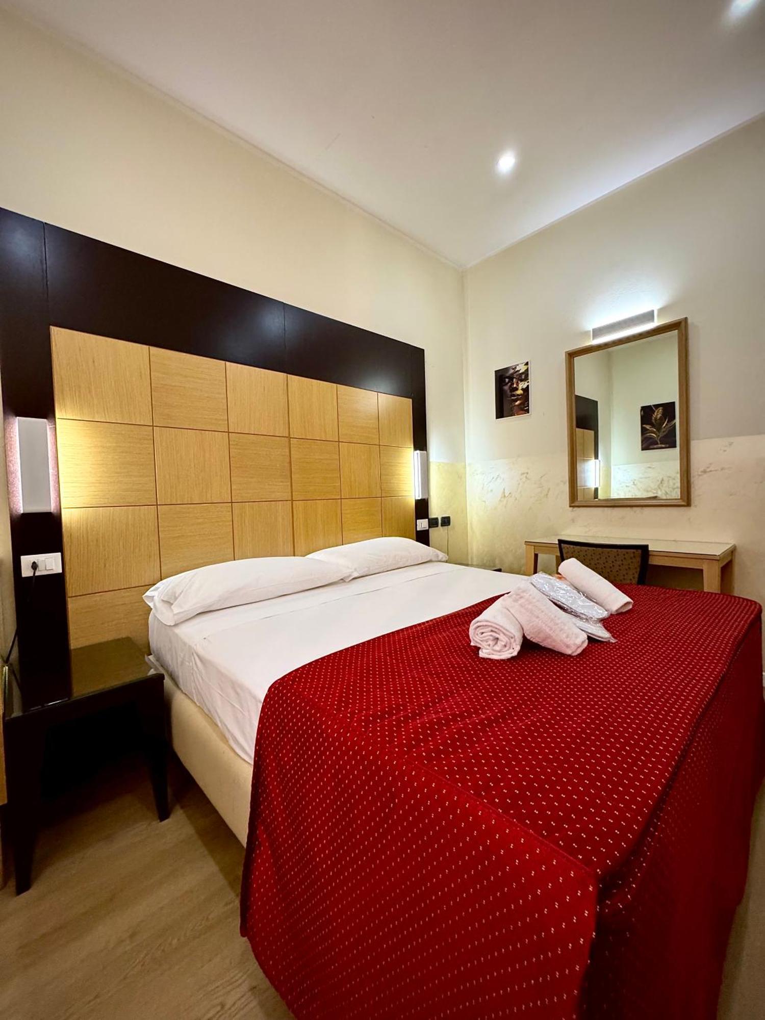 Hotel Fiorella Milano מראה חיצוני תמונה